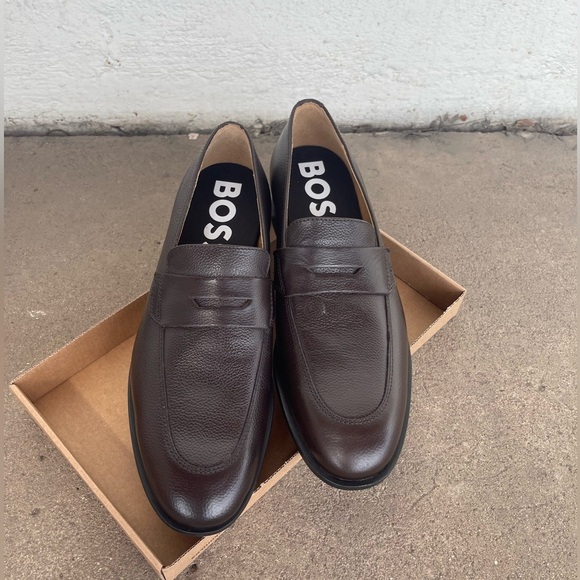 New BOSS Colby Italian Brown Pebbled Leather Dapper Penny Loafers US Size 7 UK 6